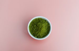 Lee más sobre el artículo ¿Qué es el kratom y cómo se obtiene?